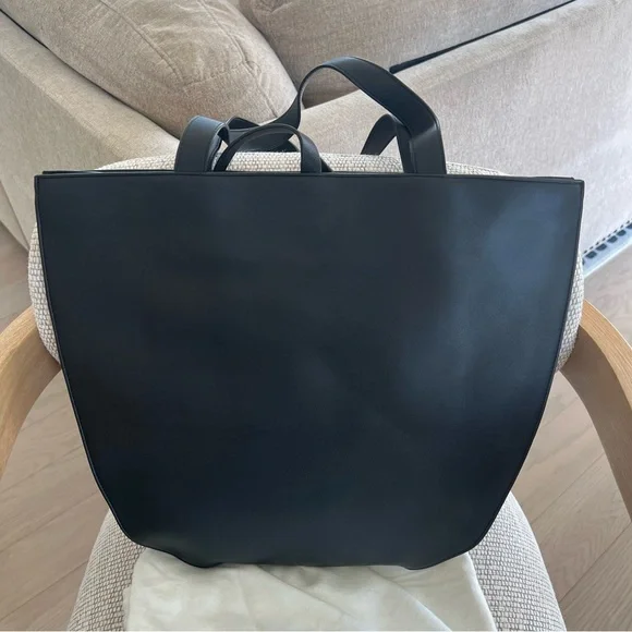 The Row Graham Leather Tote in Black - Picture 6 of 11